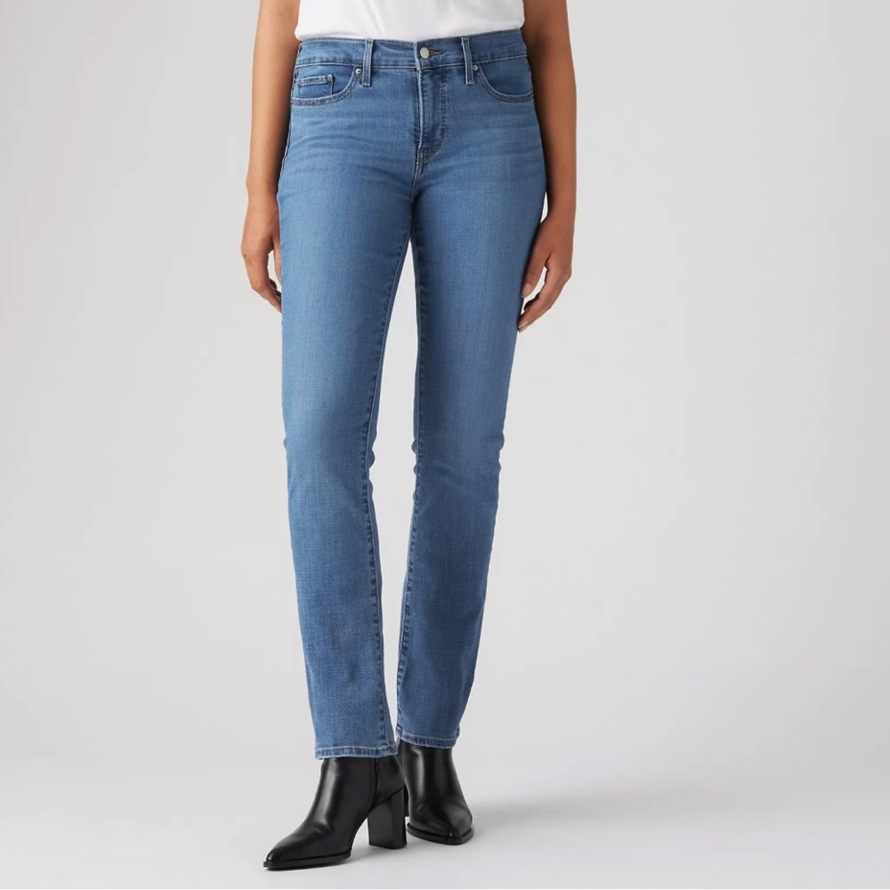Levi's Women's Straight Leg Blue Jeans New Size 28
